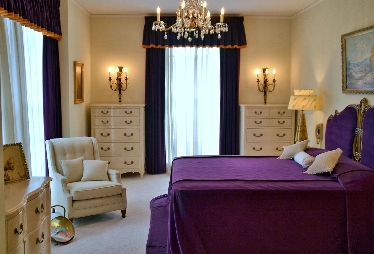 Graceland Virtual Tour